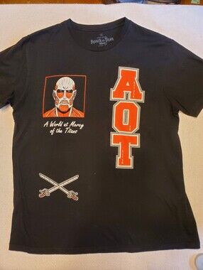 Attack on Titan Final Season T-Shirt Mens L Colossal Titan AOT Crunchyroll